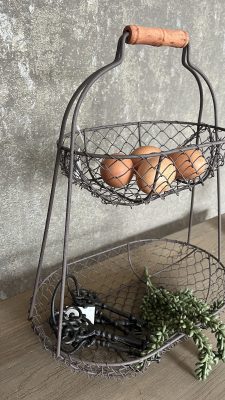 3Metalen etagère